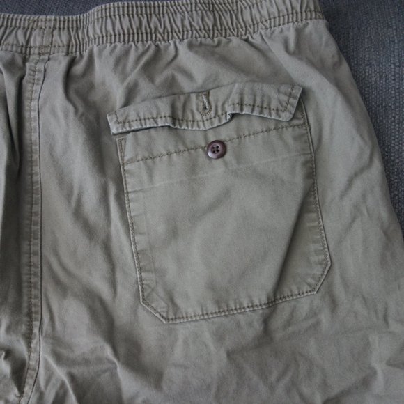Gap Khaki 100% Cotton Made in Bangladesh Shorts Size M - Picture 8 of 14